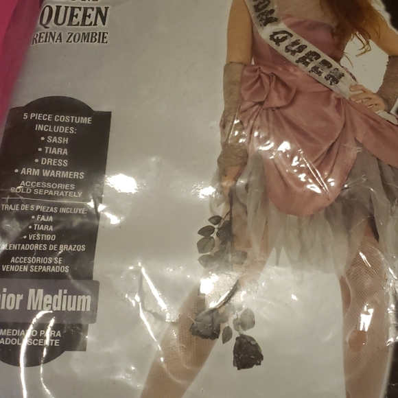 Halloween Costumes - Picture 3 of 5